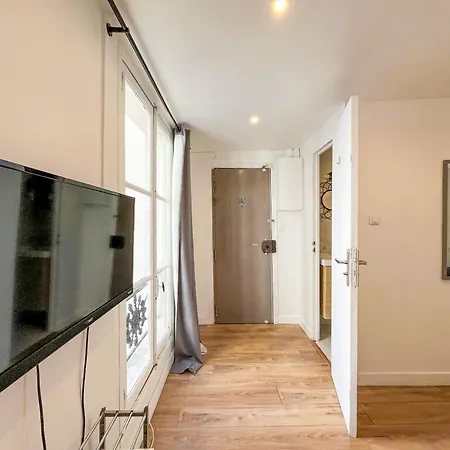 08 - Faubourg Bail Mobilite Apartment *